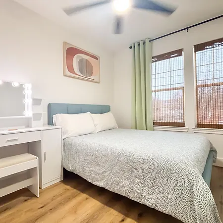 Convenient Downtown Stays Houston Exterior foto