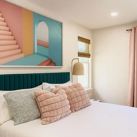 Stylish Stays In Historic Fourth Ward Houston Exterior photo