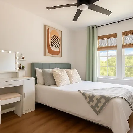 Stylish Stays In Historic Fourth Ward Houston Exterior photo